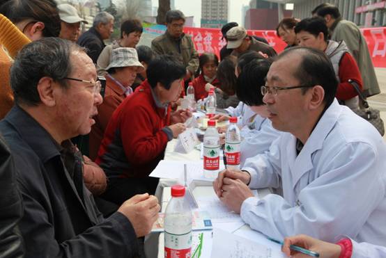 神经内科成功举办帕金森病大型公益义诊活动