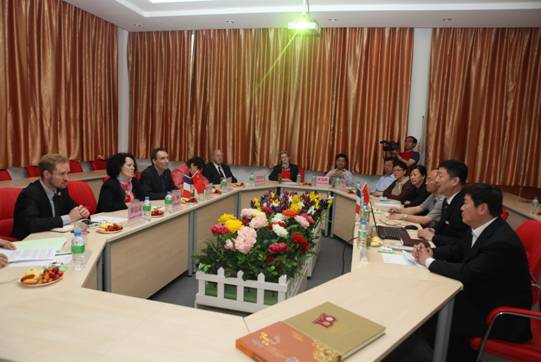 法国驻华大使白林女士访问我院