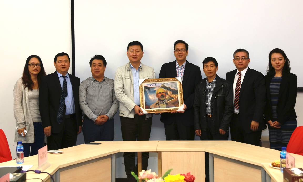 国际专家来院义诊 白求恩精神再回烟台