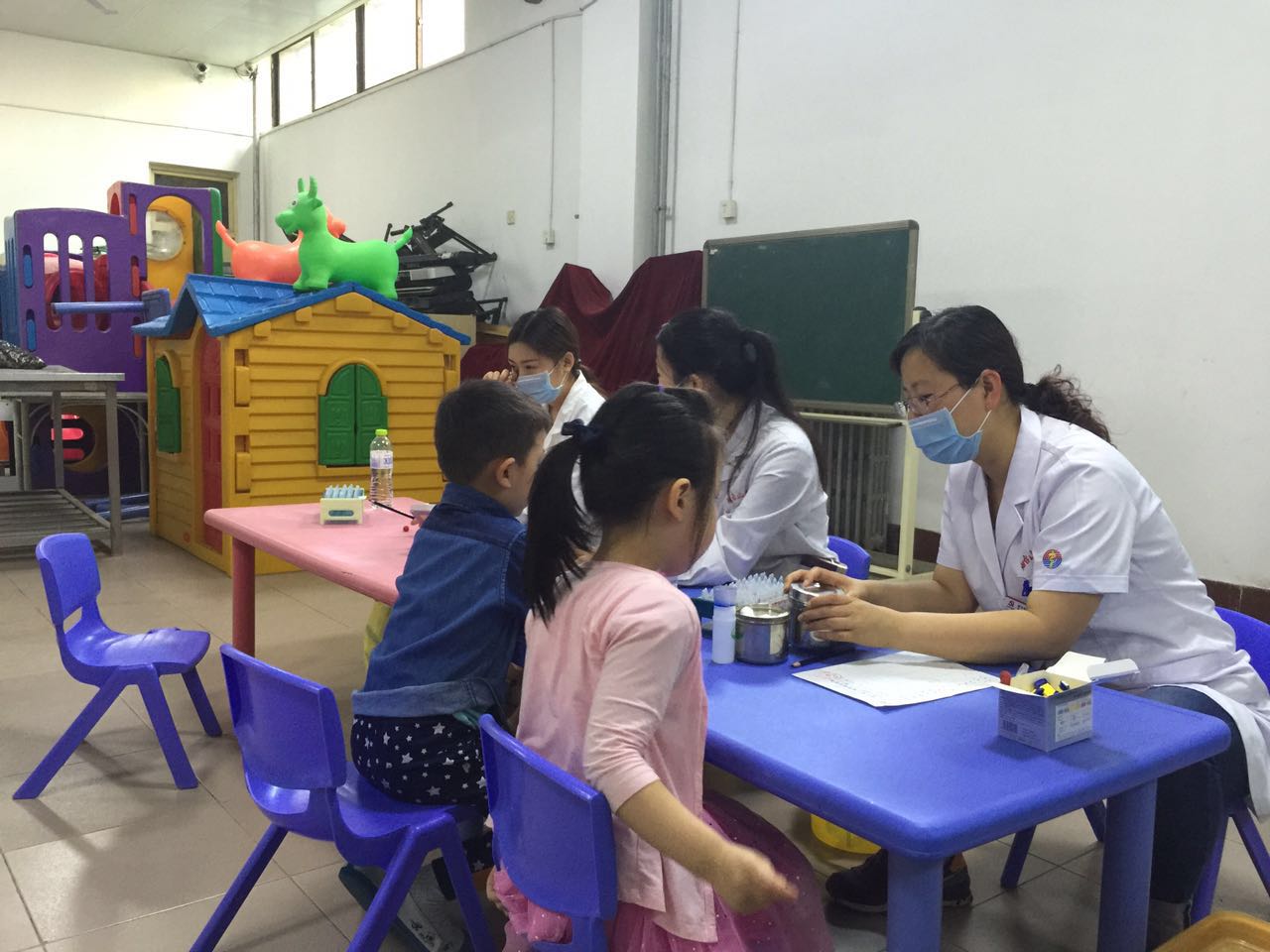 市妇幼保健院赴市级机关幼儿园开展健康查体活动