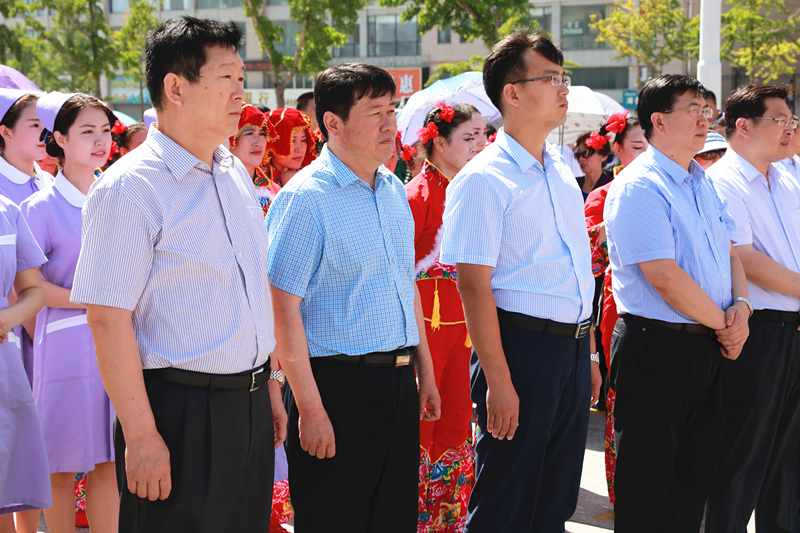 烟台山医院组织专家参加“健康进万家•幸福伴我行”义诊活动