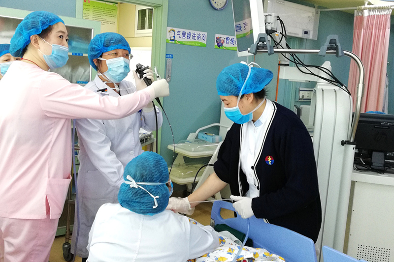 小儿误吸异物多发 专家提醒:突发剧烈咳嗽、呼吸不畅立即就医